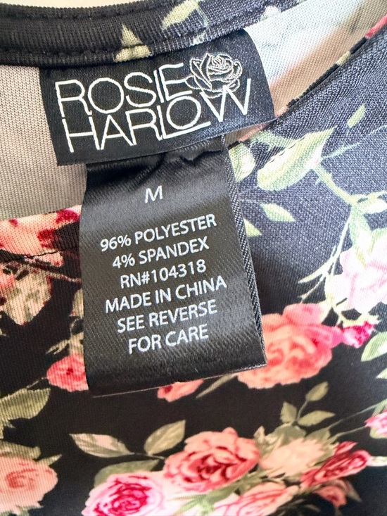Rosie Harlow Black Floral Dress
M Cottage Pink & Red Flowers
Fit & Flare NWOT - Picture 3 of 3